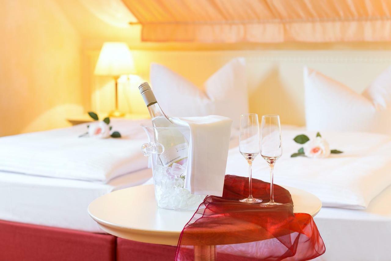 Hotel Landgasthof Hofmeier Hetzenhausen エクステリア 写真